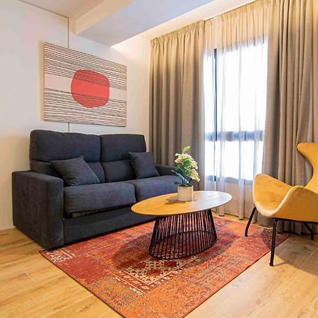Apartamentos Leonor Malaga Exterior photo
