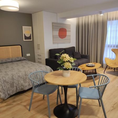 Apartamentos Leonor Malaga Exterior photo