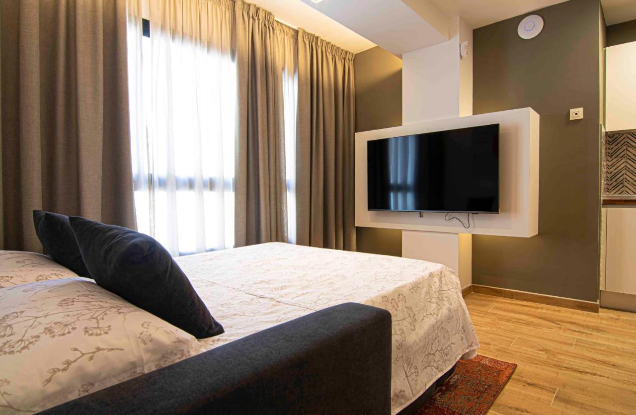 Apartamentos Leonor Malaga Exterior photo